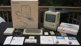 Macintosh_128_Unboxing_800_thumb800.jpg