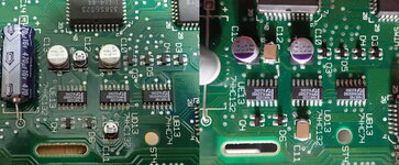 Mac-IIci-soft-power-circuit-before-after-recapping.jpg