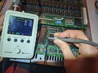 5v when connected to power.jpg