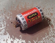 LC-II-Maxell-Battery-Leak-Damaged-Top-Metal-Shielding.jpg LC-II-Maxell-Battery-Leak-Damaged-Top-Metal-Shielding.jpg
