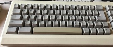 MacPlusKbdBrownSpaceBar.jpg
