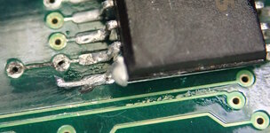 Borken-Leg-on-Corroded-Chip.jpg Borken-Leg-on-Corroded-Chip.jpg