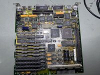 Logic Board mit neuen Caps.jpeg