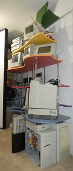 Radius_81-110_Quadra_950-AppleDisplay-Bracing.JPG