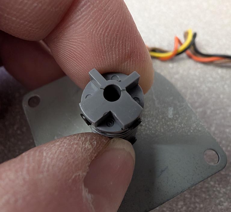 coupler_cracked.jpg