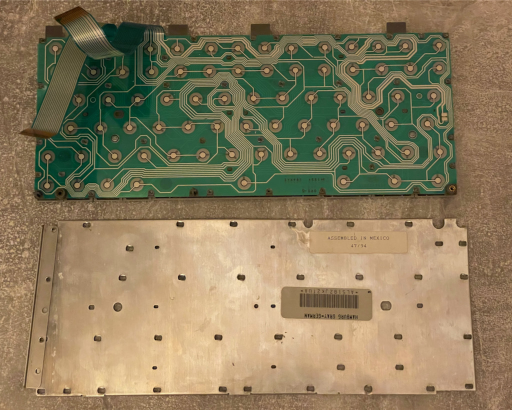 PB%205xx%20keyboard%20opened.jpeg